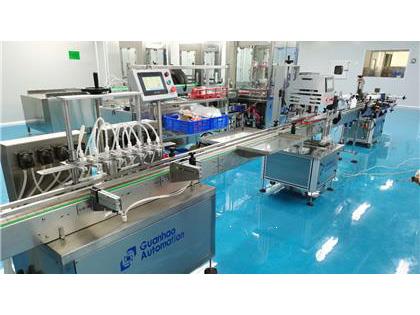 灌裝機，旋蓋機，貼標機，生產(chǎn)車間安裝完成